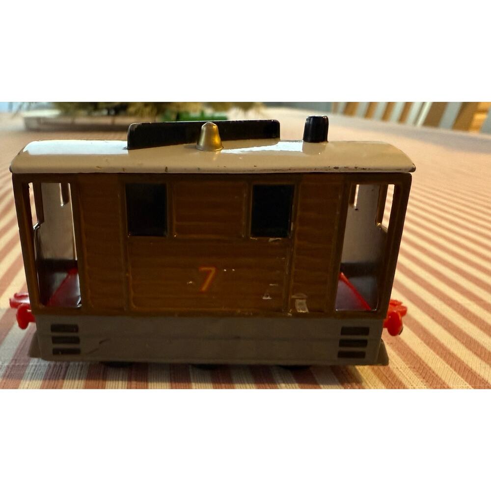 Vintage ERTL toy train #7 Toby Thomas and Friends Diecast Metal 1989 - Picture 4 of 6